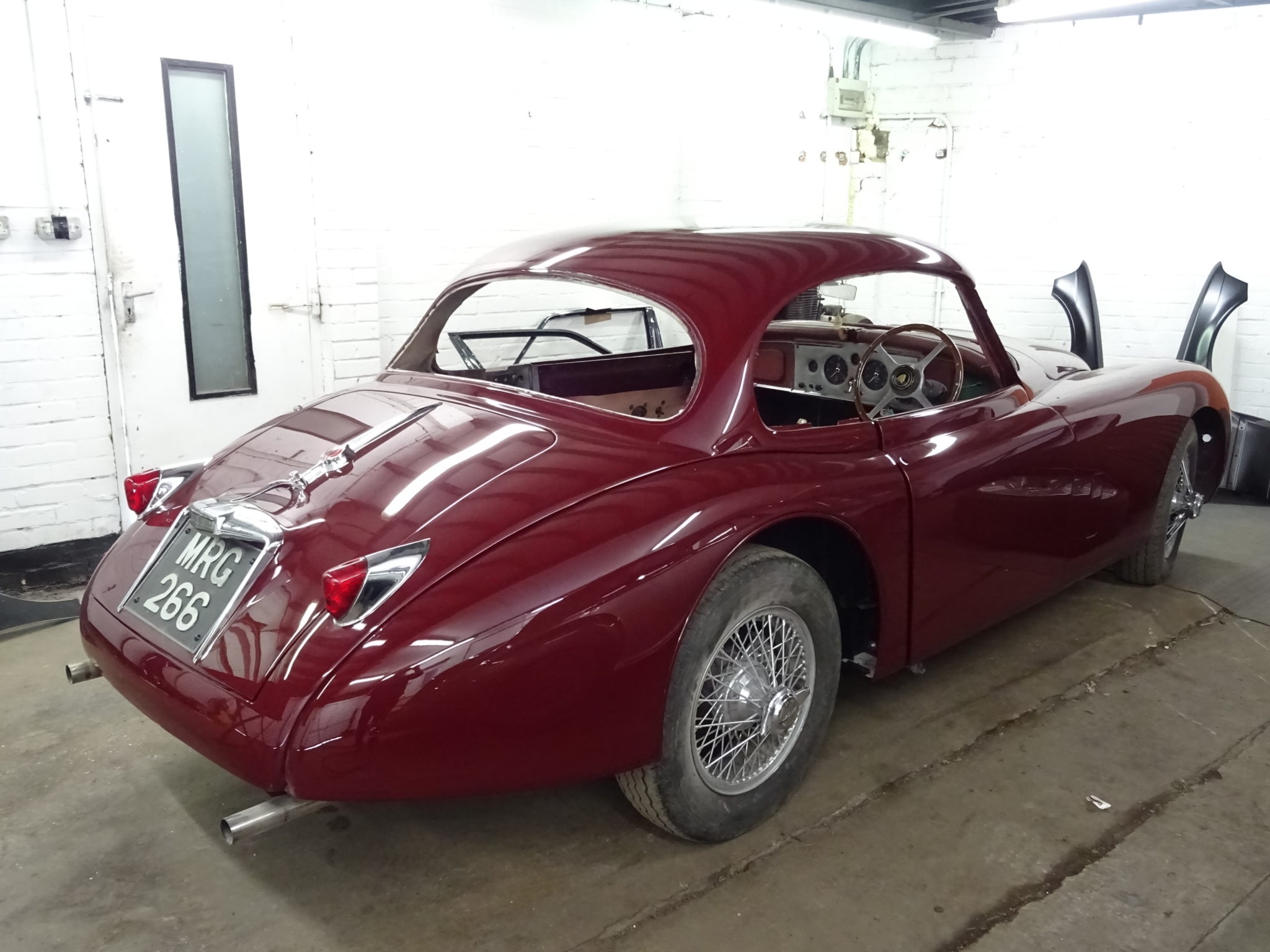 Beaconsfield Workshop - Jaguar Service & Restoration Specialists