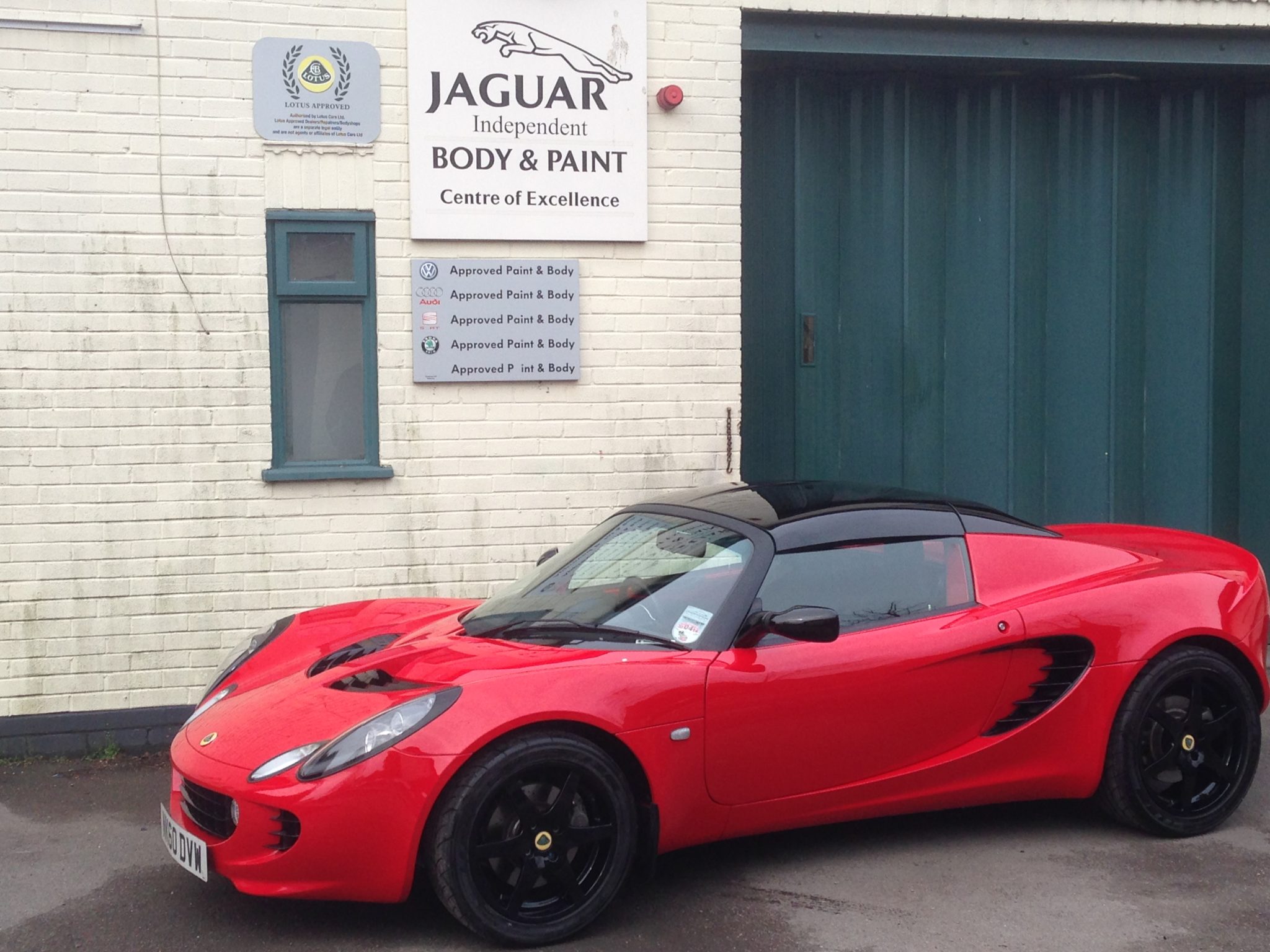 Beaconsfield Workshop - Lotus Service & Body Repair Specialists